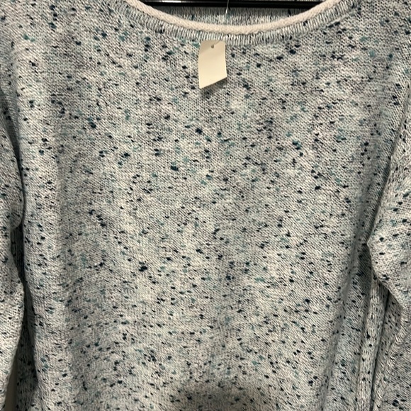 Women’s T by Talbots sweater - Picture 2 of 6